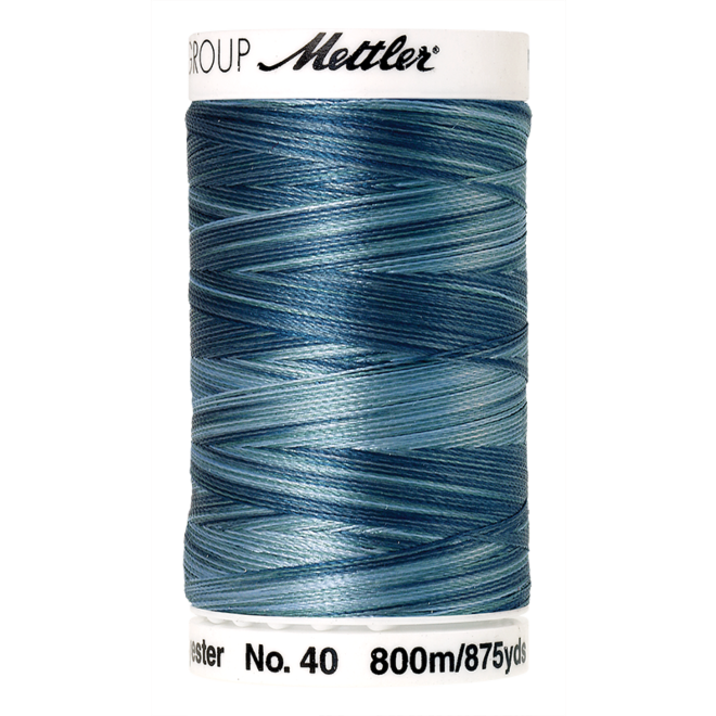 Amann Mettler Poly Sheen Multi, 800m Spule in Indigo Shades Die Multifarben harmonieren perfekt mit dem unifarbenen Poly Sheen