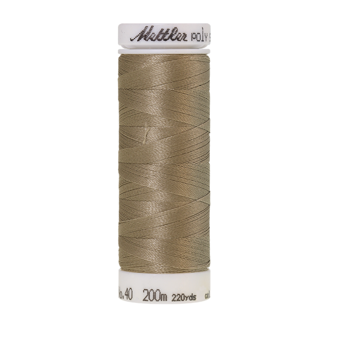 Amann Mettler Poly Sheen Stone glänzt durch den trilobalen Fadenquerschnitt besonders schön. Zum Sticken, Quilten, Nähen. 200m Spule