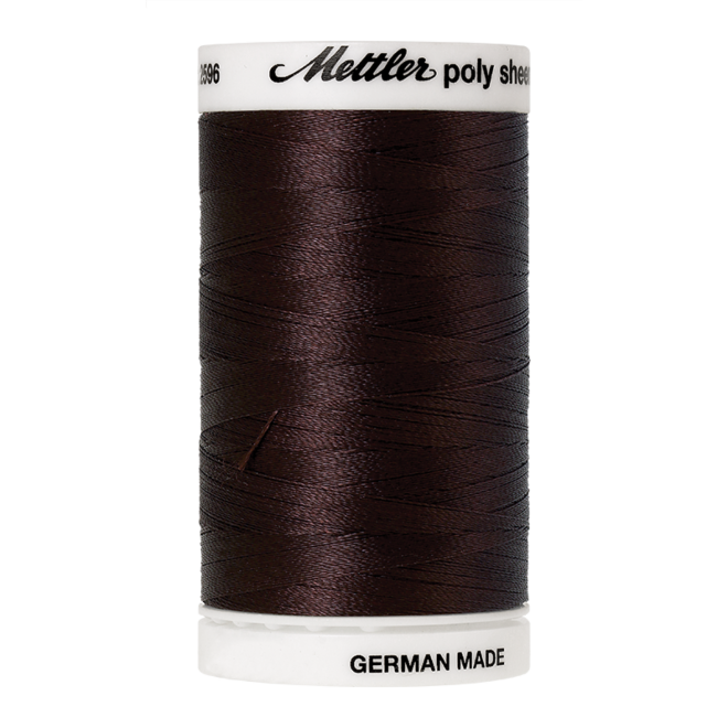 Amann Mettler Poly Sheen Mahogany glänzt durch den trilobalen Fadenquerschnitt besonders schön. Zum Sticken, Quilten, Nähen. 800m Spule