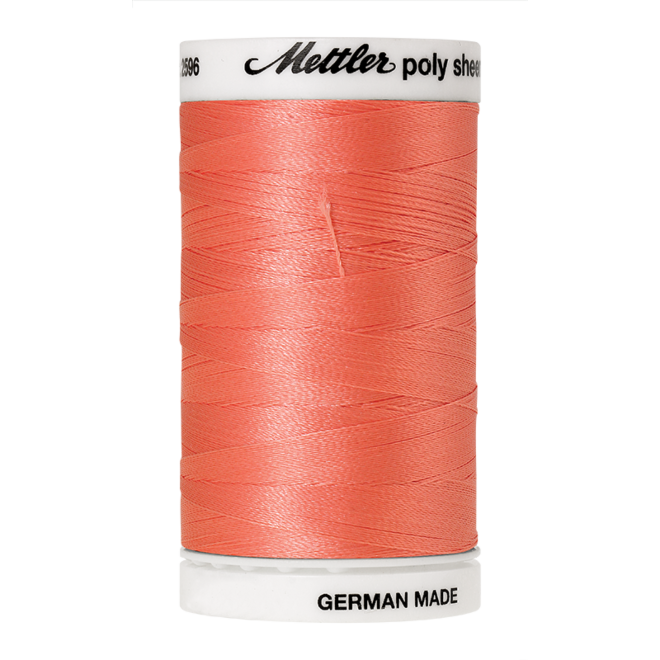 Amann Mettler Poly Sheen Coral glänzt durch den trilobalen Fadenquerschnitt besonders schön. Zum Sticken, Quilten, Nähen. 800m Spule