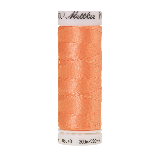 Amann Mettler Poly Sheen Pink Clay glänzt durch den trilobalen Fadenquerschnitt besonders schön. Zum Sticken, Quilten, Nähen. 200m Spule