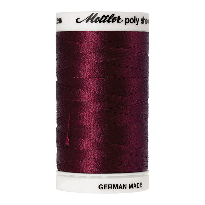 Amann Mettler Poly Sheen Cranberry glänzt durch den trilobalen Fadenquerschnitt besonders schön. Zum Sticken, Quilten, Nähen. 800m Spule