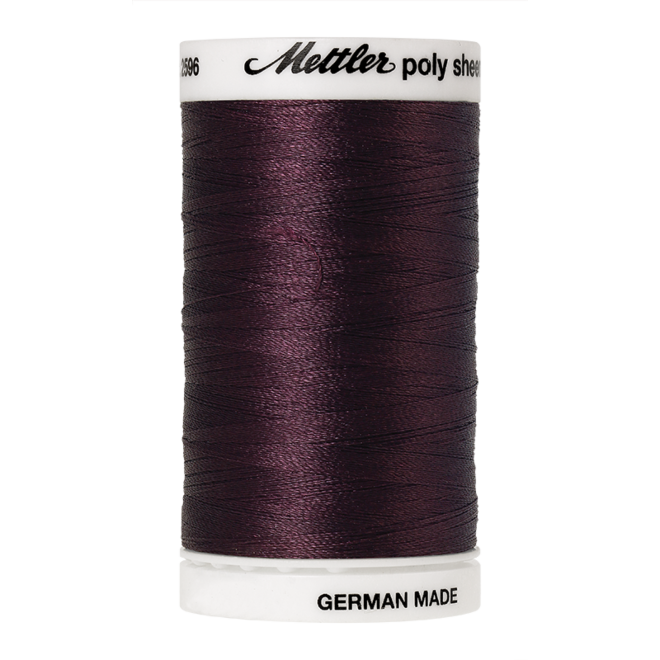 Amann Mettler Poly Sheen Maroon glänzt durch den trilobalen Fadenquerschnitt besonders schön. Zum Sticken, Quilten, Nähen. 800m Spule