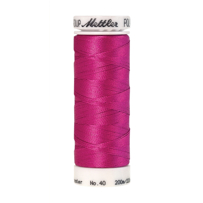 Amann Mettler Poly Sheen Hot Pink glänzt durch den trilobalen Fadenquerschnitt besonders schön. Zum Sticken, Quilten, Nähen. 200m Spule