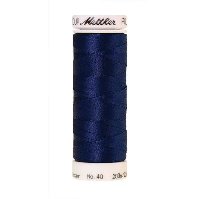 Amann Mettler Poly Sheen Delft glänzt durch den trilobalen Fadenquerschnitt besonders schön. Zum Sticken, Quilten, Nähen. 200m Spule
