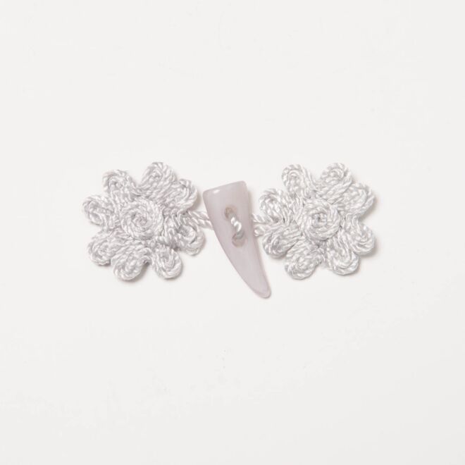 Dufflecoatverschluss Blümchen 8cm grau