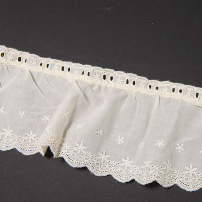 115mm Baumwollspitze Blumenrüsche creme