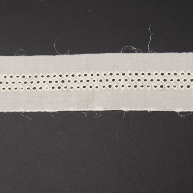 64mm Baumwollspitze Mittelkreise creme