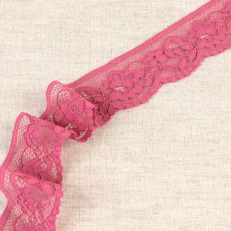 33mm Elastische Spitzenborte Blumen beere