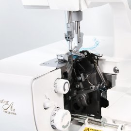 Einzigartige Babylock Greifer bei Acclaim